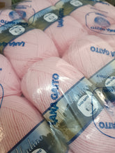 Carica l'immagine nel visualizzatore di Gallery, Aladino misto lana a gomitoli, confezione da 500g.