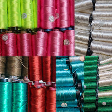 Carica l'immagine nel visualizzatore di Gallery, Rocchetto di rayon puro, 25g.