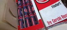 Carica l'immagine nel visualizzatore di Gallery, Spagnolette Tre Cerchi Rosso, filo da cucito. Confezione da 12. 100g.