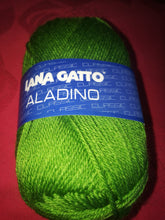 Carica l'immagine nel visualizzatore di Gallery, Aladino misto lana a gomitoli, confezione da 500g.