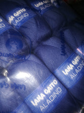 Carica l'immagine nel visualizzatore di Gallery, Aladino misto lana a gomitoli, confezione da 500g.