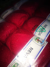 Carica l'immagine nel visualizzatore di Gallery, Misto lana Nevada della Cervinia, ferri 4, 125 m a gomitolo. Confezione da 500g.