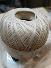 Carica l'immagine nel visualizzatore di Gallery, Puro cotone Puppets Eldorado in gomitoli di 100g.