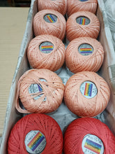 Carica l'immagine nel visualizzatore di Gallery, Puro cotone n3 Sesia, gomitoli da 50 g, 500g.