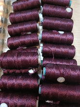 Carica l'immagine nel visualizzatore di Gallery, Rocchetto di rayon puro, 25g.