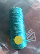 Carica l'immagine nel visualizzatore di Gallery, Rocchetto di rayon puro, 25g.