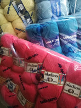 Carica l'immagine nel visualizzatore di Gallery, Aladino misto lana a gomitoli, confezione da 500g.