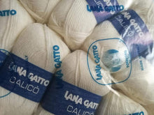 Carica l'immagine nel visualizzatore di Gallery, Misto lana Calicò della Gatto in gomitoli, confezione da 500g.