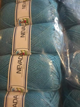 Carica l'immagine nel visualizzatore di Gallery, Misto lana Nevada della Cervinia, ferri 4, 125 m a gomitolo. Confezione da 500g.