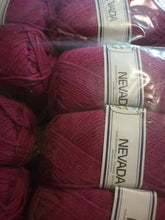 Carica l'immagine nel visualizzatore di Gallery, Misto lana Nevada della Cervinia, ferri 4, 125 m a gomitolo. Confezione da 500g.