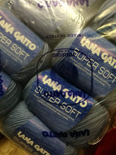 Carica l'immagine nel visualizzatore di Gallery, Pura lana Super Soft Gatto, confezione da 500g.