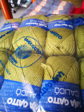 Carica l'immagine nel visualizzatore di Gallery, Misto lana Calicò della Gatto in gomitoli, confezione da 500g.