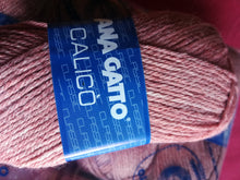 Carica l'immagine nel visualizzatore di Gallery, Misto lana Calicò della Gatto in gomitoli, confezione da 500g.