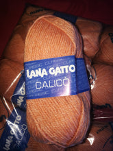 Carica l'immagine nel visualizzatore di Gallery, Misto lana Calicò della Gatto in gomitoli, confezione da 500g.