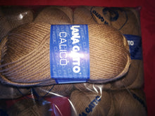 Carica l'immagine nel visualizzatore di Gallery, Misto lana Calicò della Gatto in gomitoli, confezione da 500g.