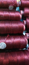 Carica l'immagine nel visualizzatore di Gallery, Rocchetto di rayon puro, 25g.