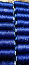 Carica l'immagine nel visualizzatore di Gallery, Rocchetto di rayon puro, 25g.