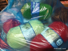 Carica l&#39;immagine nel visualizzatore di Gallery, Mix di gomitoli di Lana Gatto Aladino, misto lana 225m x 50g. 1,2kg.
