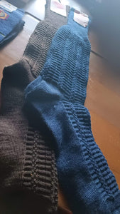 Due paia di calze, Everest rocciatore, taglia 11,5. Colori in foto. 200g.