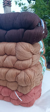 Carica l&#39;immagine nel visualizzatore di Gallery, Misto lana bicomponent, Gatto e Cervinia, 2/25, colori in foto. 4 kg.
