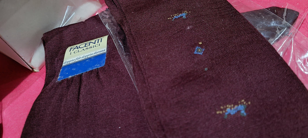 Calze uomo Facenti, colore bordeaux tinta unita e con piccoli disegni, lana 70% e 75%, taglia 11. 450g.