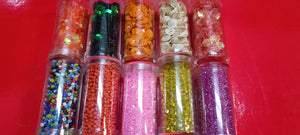 Kit di perline e paillettes per ricamo. Dieci confezioni, colori assortiti in foto. 200g.