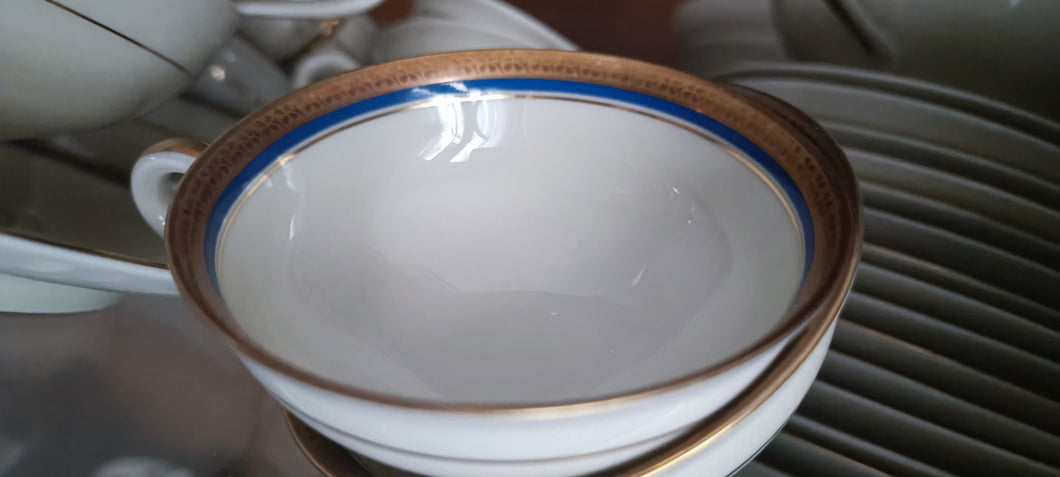 Tazza con piattino vintage da tè di porcellana Thomas Germany profilata il oro e blu cobalto. 150g.