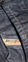 Carica l&#39;immagine nel visualizzatore di Gallery, Jeans uomo Diesel Industry, taglia W 29 L 34(usato). 500g.
