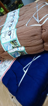 Carica l&#39;immagine nel visualizzatore di Gallery, Misto lana(50%) Lana Gatto, 2/25, bluette e nocciola. 2 kg.
