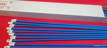 Carica l&#39;immagine nel visualizzatore di Gallery, Scatola con cinque paia di ferri per maglia di plastica, n5,5, 40 cm. 200g.
