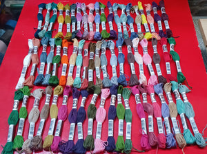 Matassine di cotone lanato DMC per mezzopunto, 60 pezzi, colori assortiti.200g.