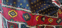 Carica l&#39;immagine nel visualizzatore di Gallery, Foulard in poliestere, leggero ed elegante, cm 117 x cm117.200g.
