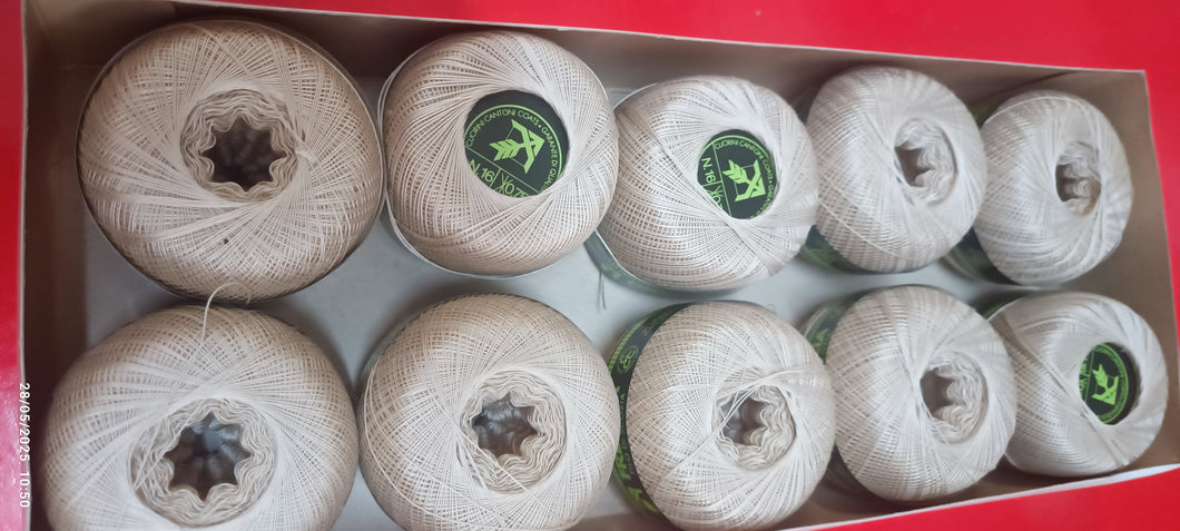 Filo di scozia Freccia Coats Cucirini, scatola di 10 gomitoli n 16 ecrù. 500 g.