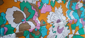 Articolo vintage. Pantaloni fantasia floreale a zampa di elefante, anni sessanta, taglia XXS, piquet in cotone. 400g.