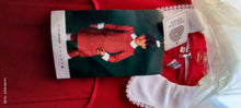 Carica l&#39;immagine nel visualizzatore di Gallery, Vintage. Tre abiti anni cinquanta - sessanta, misura 80, pura lana, rosso, giallo e albicocca. 1 kg.
