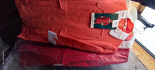 Carica l&#39;immagine nel visualizzatore di Gallery, Vintage. Tre abiti anni cinquanta - sessanta, misura 80, pura lana, rosso, giallo e albicocca. 1 kg.
