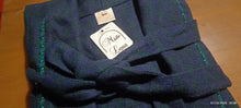 Carica l&#39;immagine nel visualizzatore di Gallery, Vestaglia vintage donna, misto lana, taglia 52, blu a fantasia scozzese. 700g.
