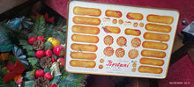Carica l&#39;immagine nel visualizzatore di Gallery, Scatola di latta vintage Biscotti Bertani di Novara Camporelli. . Misure 40 x 28 x 11 cm. 700g.
