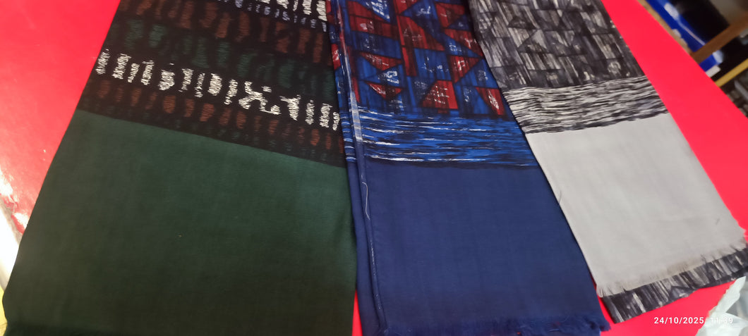 Set di tre sciarpe vintage di lana e seta di 136 cm x 57 cm.calde, leggere ed eleganti. 200 cm.