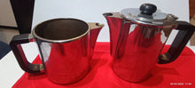 Carica l'immagine nel visualizzatore di Gallery, Vintage. Due caraffe cromate Alessi. 500g.
