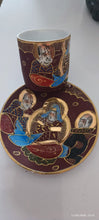 Carica l'immagine nel visualizzatore di Gallery, Vintage. Tazzina con piattino in porcellana giapponese, anni cinquanta. 180g.
