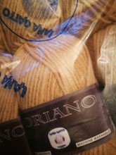 Carica l&#39;immagine nel visualizzatore di Gallery, Soriano Lana Gatto, misto lana(70%) in gomitoli, confezione da 500g.
