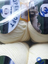 Carica l&#39;immagine nel visualizzatore di Gallery, Pura lana Super Soft Gatto, confezione da 500g.
