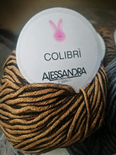 Carica l&#39;immagine nel visualizzatore di Gallery, Colibrì di Alessandra, misto lana profilato di due colori, 500g.

