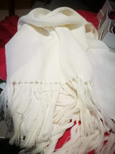 Carica l&#39;immagine nel visualizzatore di Gallery, Scialle bianco vintage, pura lana. 300g.
