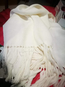 Scialle bianco vintage, pura lana. 300g.