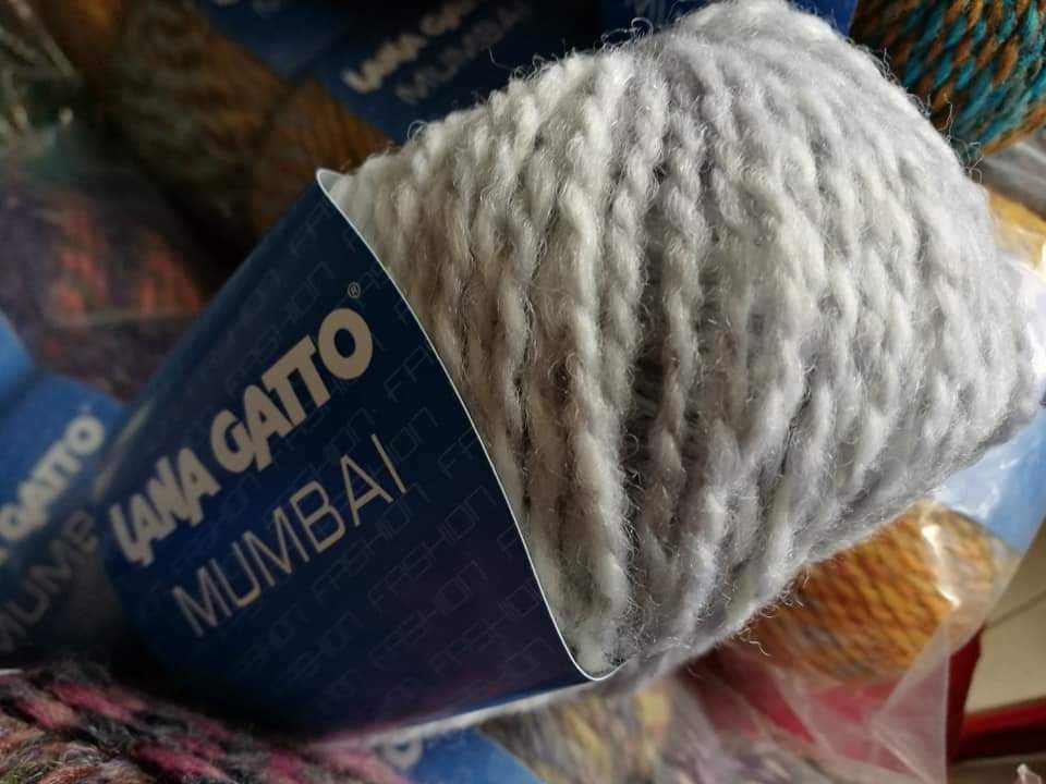 Filato moda Mumbai Gatto misto lana53%), ferri 7,  confezione da 500g.