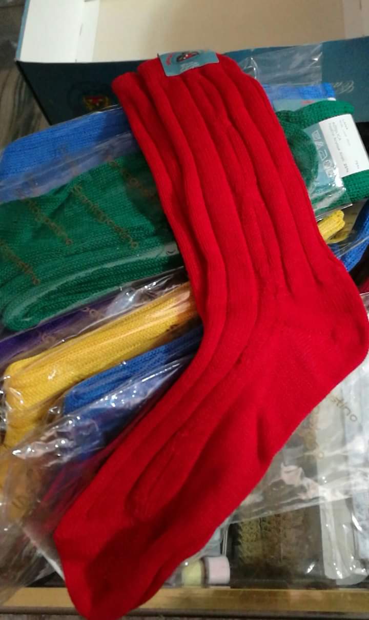 Santagostino, misto lana(75%) colori assortiti, taglia 11/11,5. Tre paia, €7,50.
