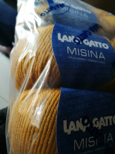 Pura lana Misina Gatto in gomitoli, confezione da 500g.