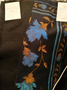 Vintage. Due foulard In seta(70/70), due foulard lana e seta, due foulard in lana angora. 600g.